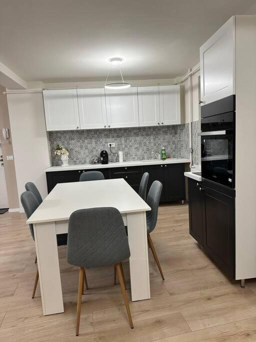 Ultracentral Luxury Apartament Timişoara Eksteriør bilde